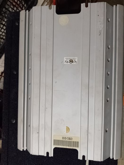 Subwoofer auto Pioneer și amplificator Infinity