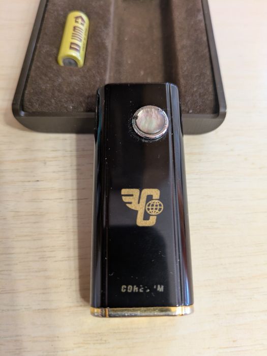 Продавам запазена винтидж запалка