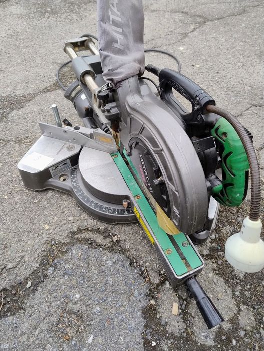 Hitachi циркуляр/пендула