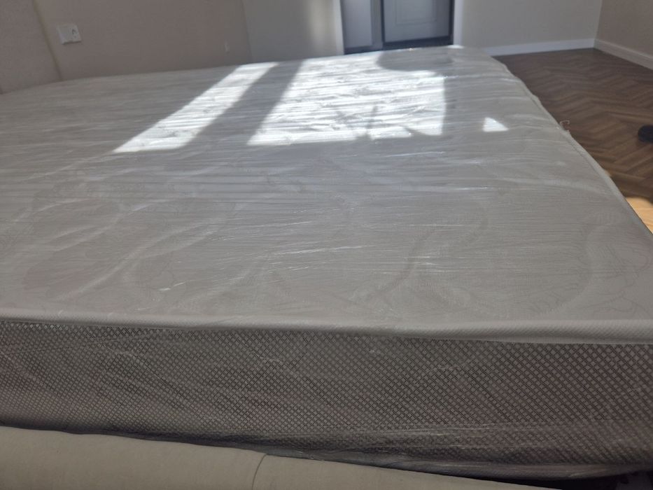 Матрас новый 200х180