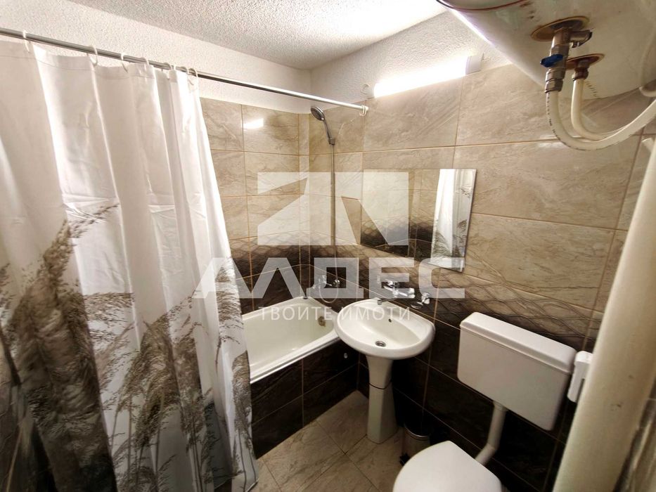 Дава се под наем Тристаен апартамент в София, Младост 1 - 95 кв.м за 797.64 € - Снимка #15