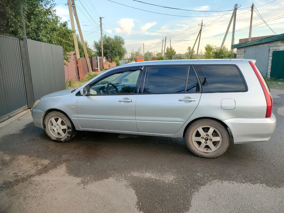 Продам автомобиль Митсубиси Лансер9 универсал 2003г