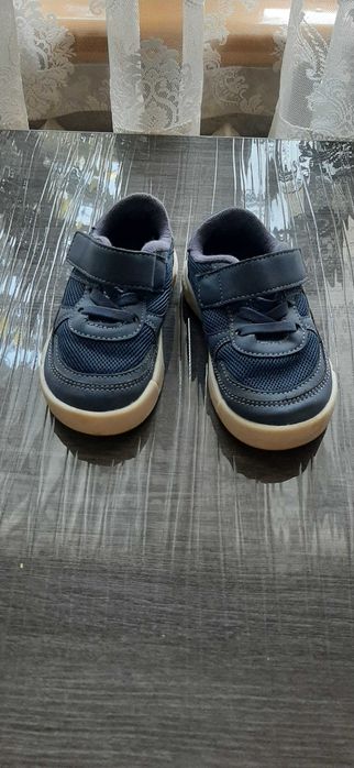 Детская обувь. Кроссовки 21 размер