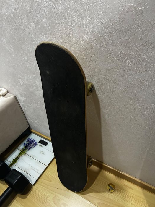 Продам скейт за 8к
