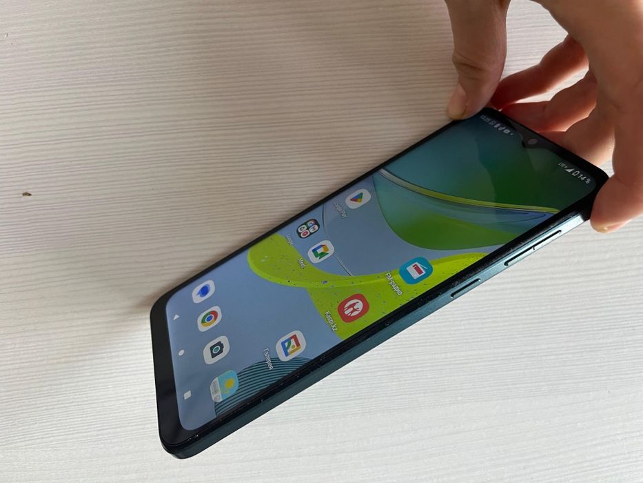 Смартфон буу продается