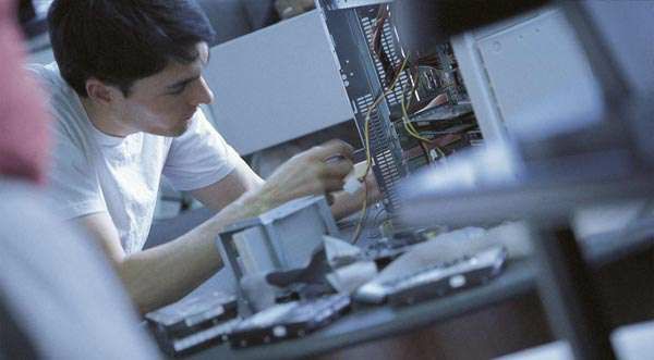 Установка и настройка компьютер, сеть и ИТ аутсорсинг