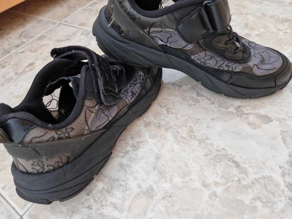 Маратонки различни марки 36 размер