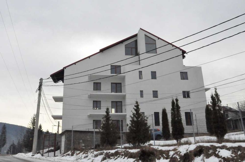 Bușteni | Proiect investițional | 1.004 mp construiți | Piscină interioară | Vedere către Caraiman