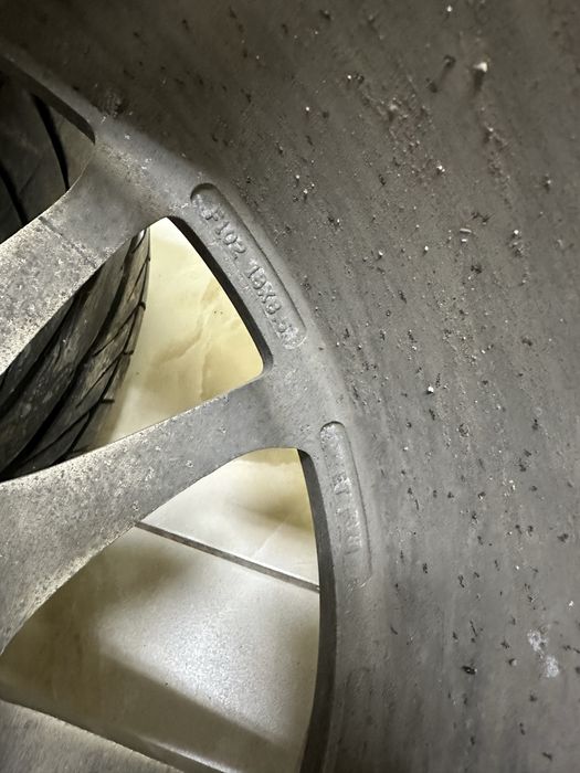 Диски R18 разноширокие