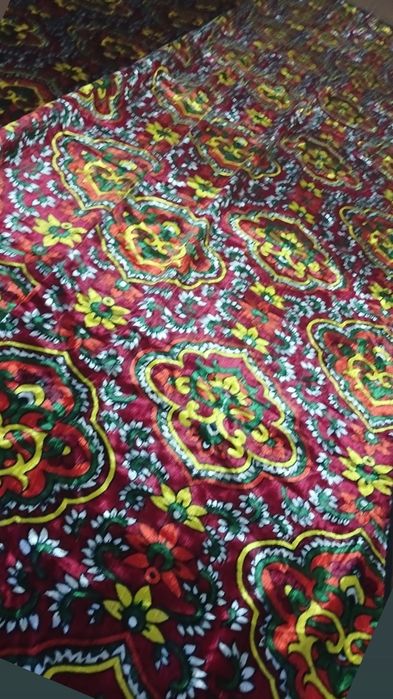 Baxmal to'shaklik sotiladi yangi 4 dona bor 650 ming