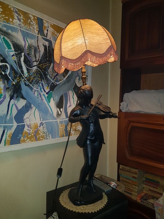 Veioză muzician din lemn