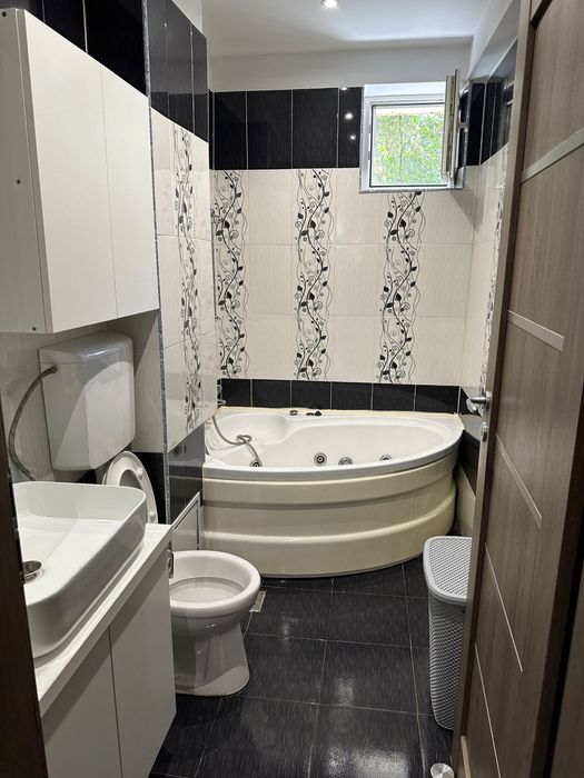 Apartament  R-Hotelier+Parcare zona PlatiniaMall, aproape de Centru