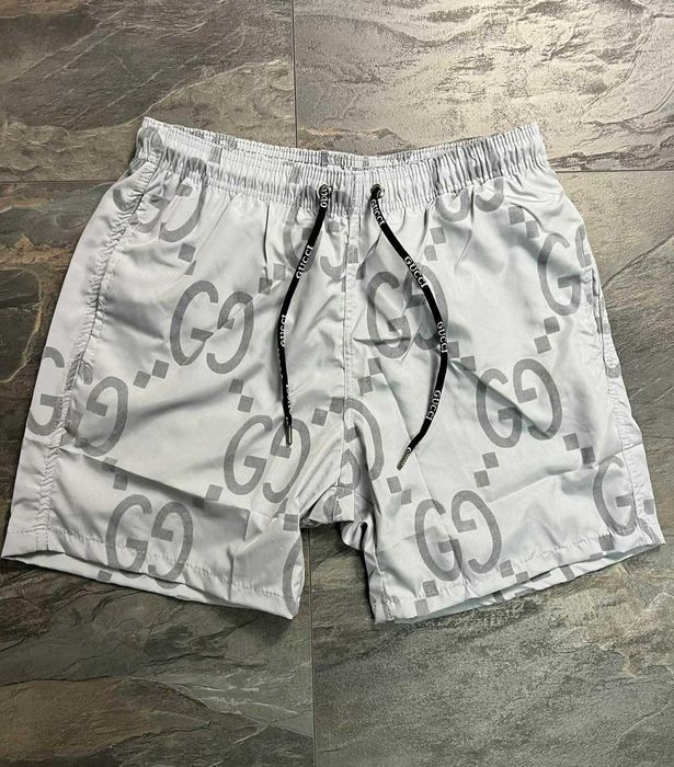 Модерни мъжки плажни шорти/бански GUCCI – стил, удобство и перфектна лятна визия!
