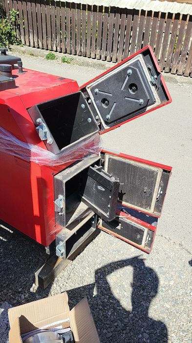 Vând centrală ALTEP KT-3EN, putere 20–30 kW, pe combustibil solid.