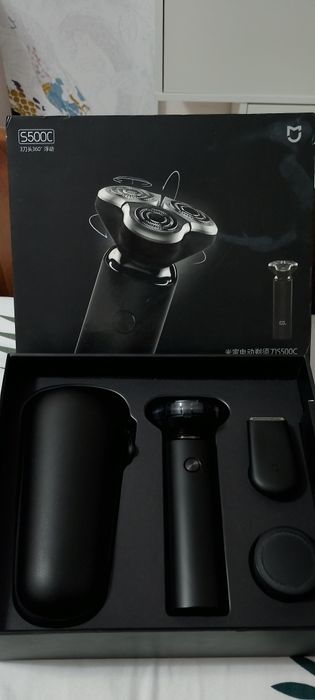 Продам электробритву