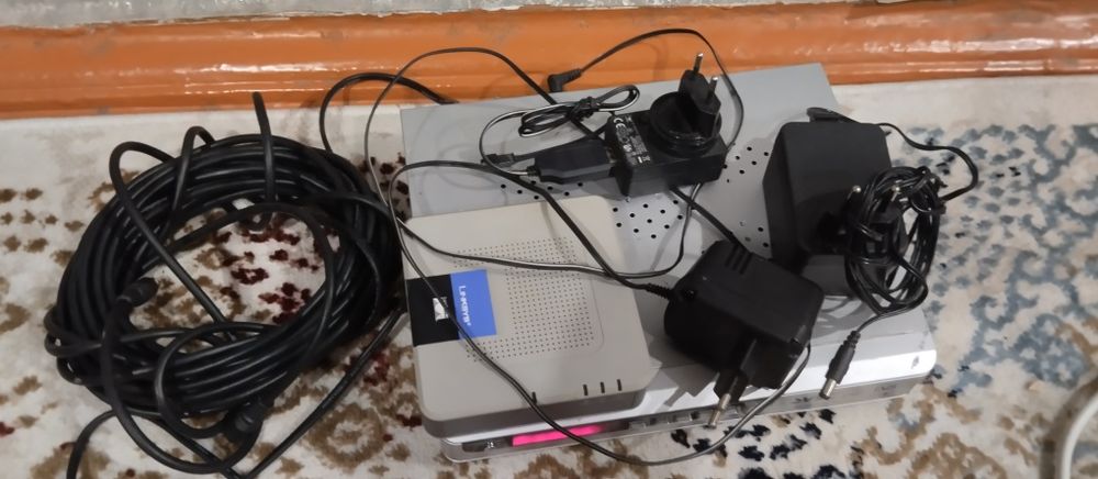 цифровой спутниковый ресивер (тюнер).