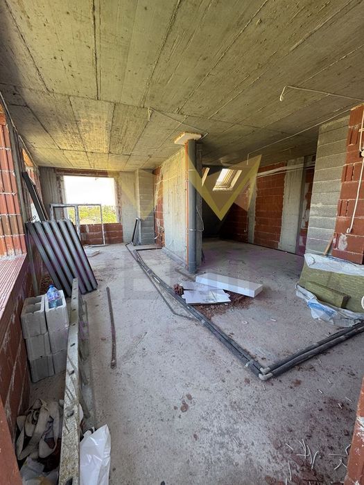 Продава се Тристаен апартамент в София, Банишора - 135 кв.м за 2500 €/кв.м - Снимка #3