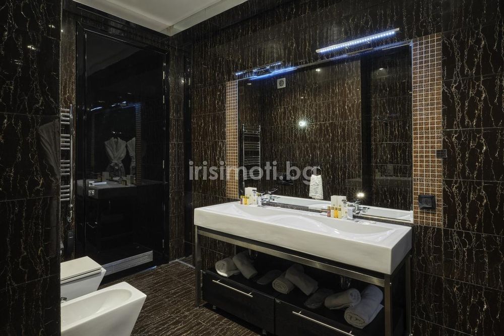 Продава се Четиристаен апартамент в София, Манастирски ливади - 241 кв.м за 1450 €/кв.м - Снимка #8