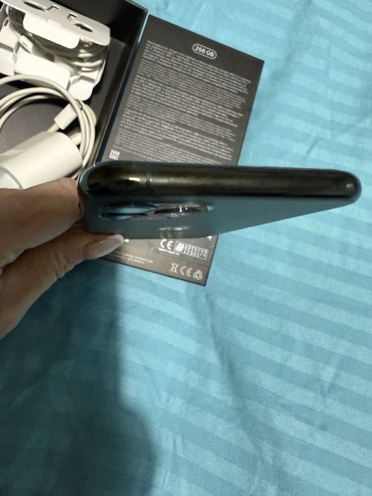 iPhone 11 pro 256