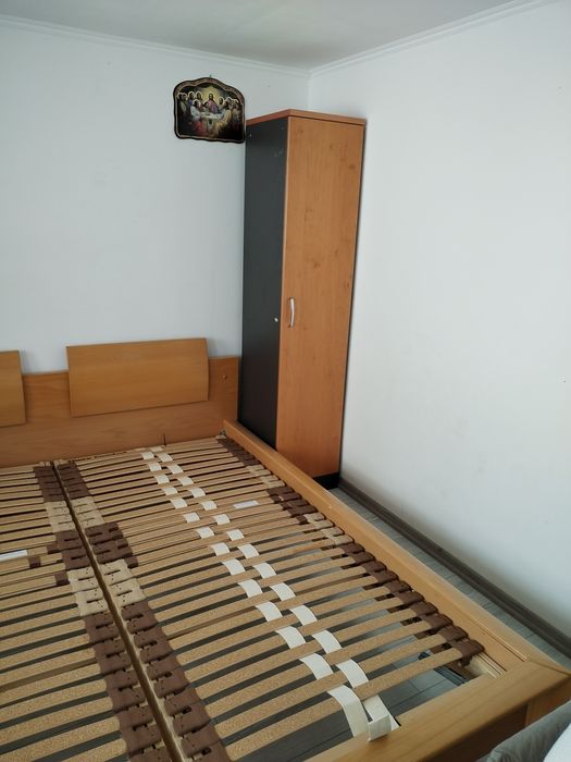 Vand pat cu dimensiunile de 2/2