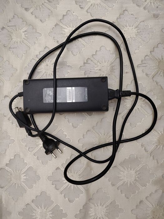 Xbox 360 slim продам
