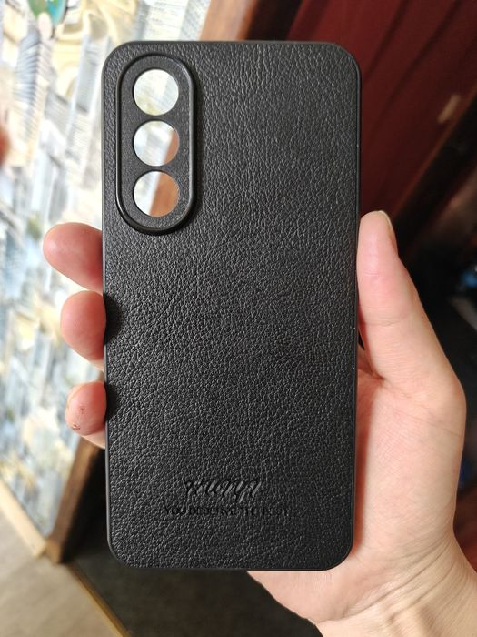 Продам чехол кожаный на OnePlus Nord 5