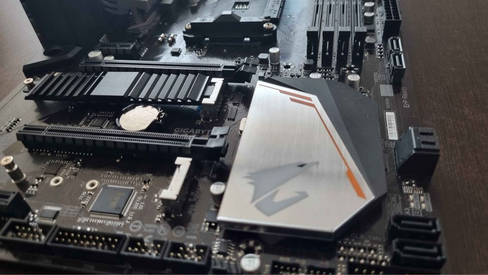 Placa de baza Gigabyte B450 Aorus Elite AM4 Gaming