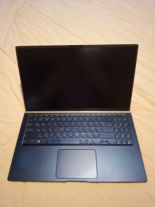 Ноутбук Asus Zenbook UX533F