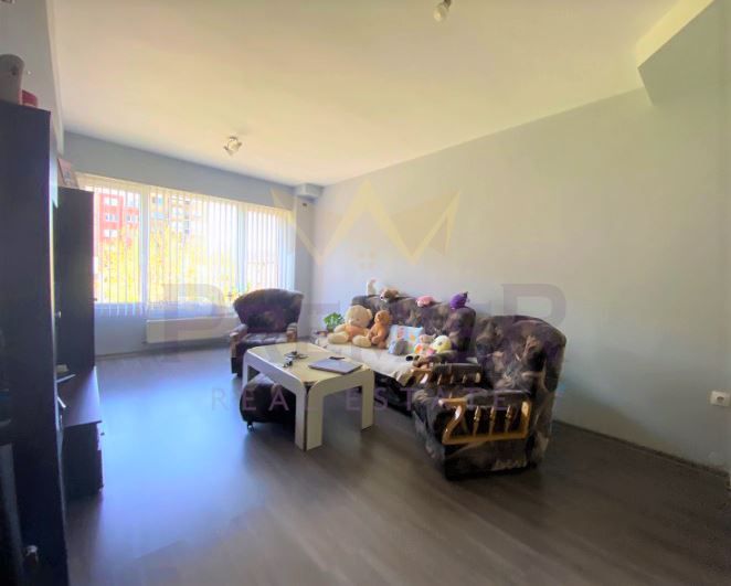 Продава се Двустаен апартамент в Перник, Изток - 66 кв.м за 1364 €/кв.м - Снимка #2