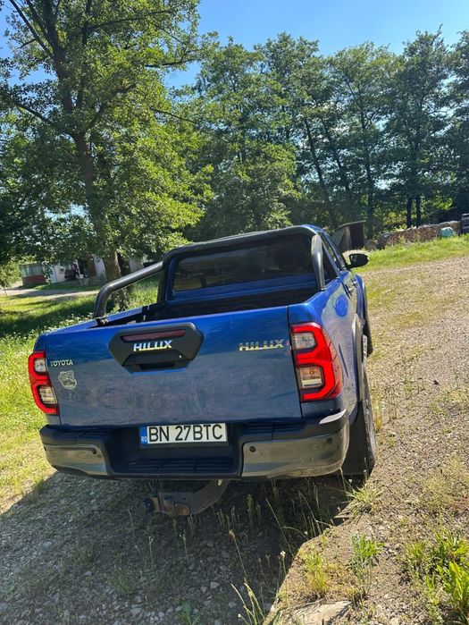TOYOTA Hilux 2023 — imagine 3