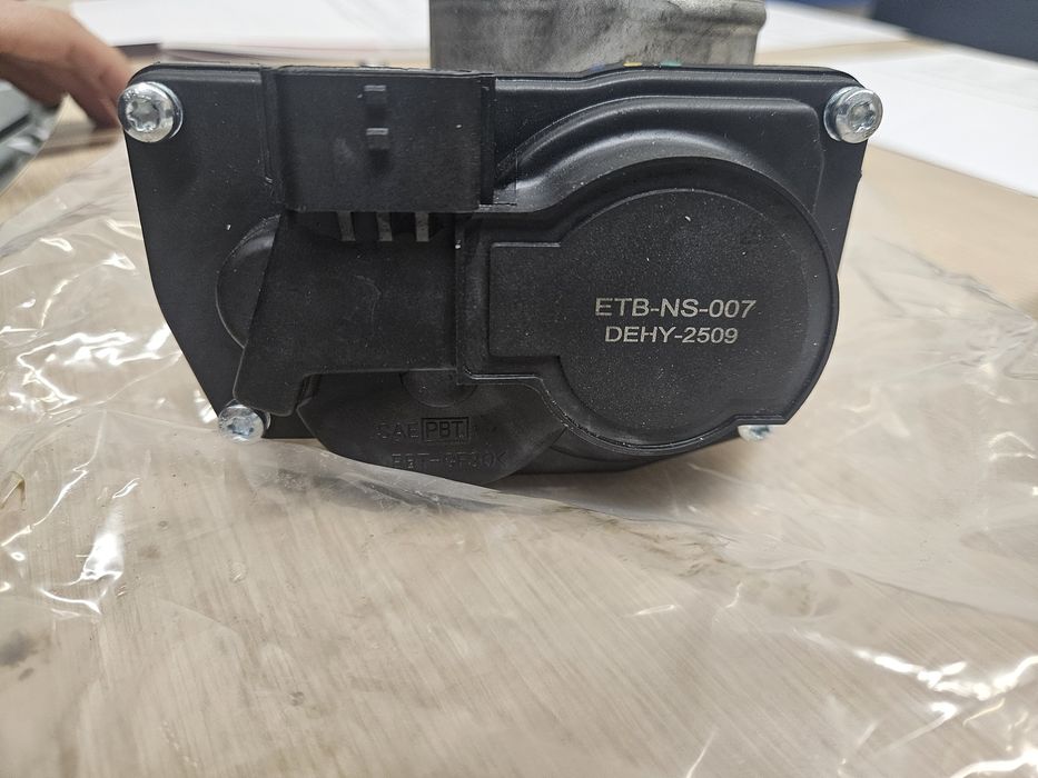 Nissan Qashqai j10 / дроселова клапа /нов/ стар