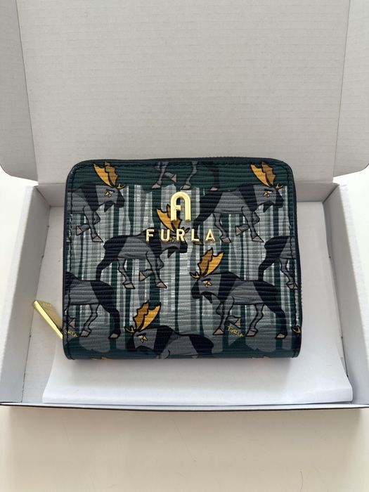 Дамски портмонета FURLA. Различни видове