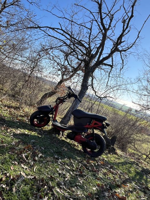 Скутер Yamaha неос