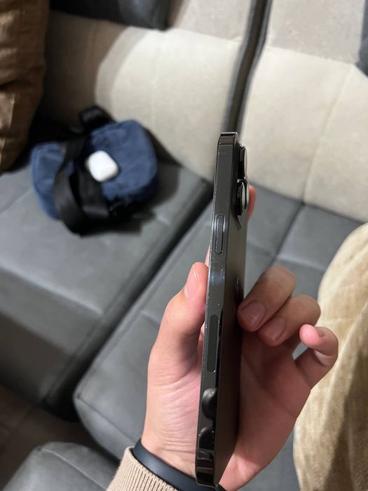 Iphone 14 pro max qora