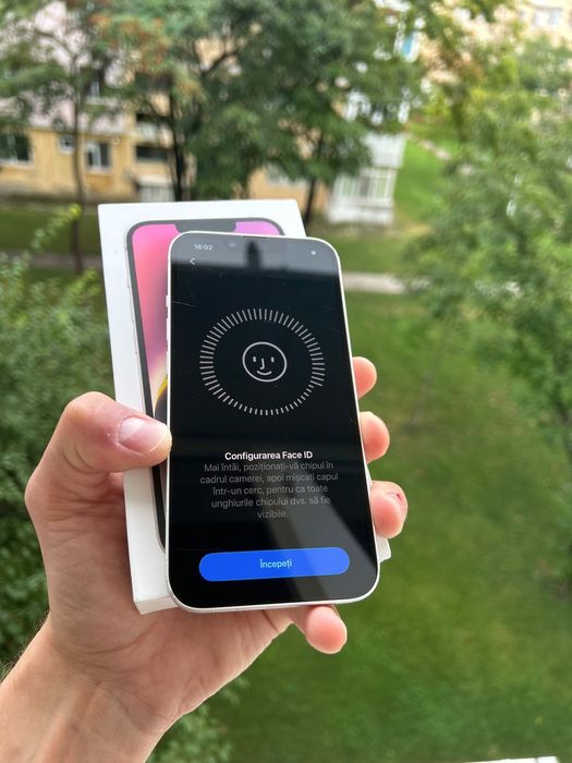 • Iphone  14 • BATERIE  100% •