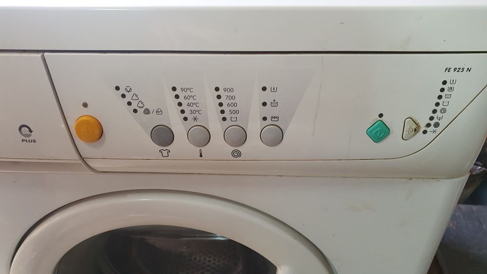 Продам стиральную машину