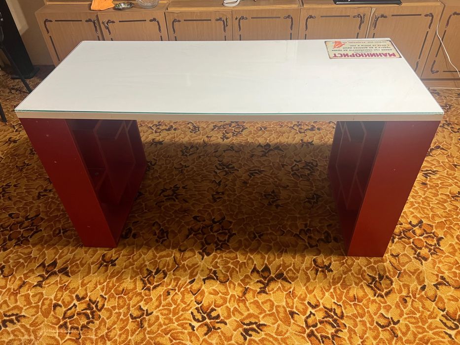 Работно бюро за маникюри