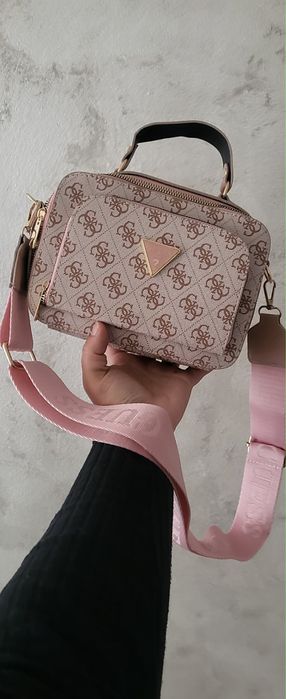 Geanta roz guess