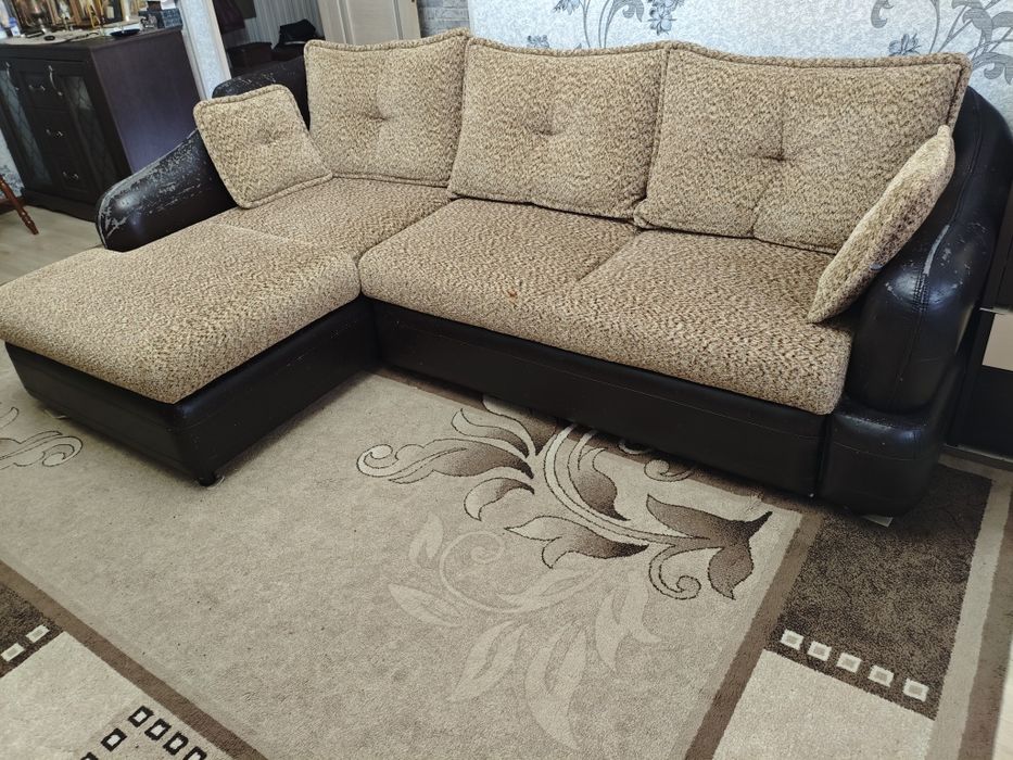 Диван      угловой