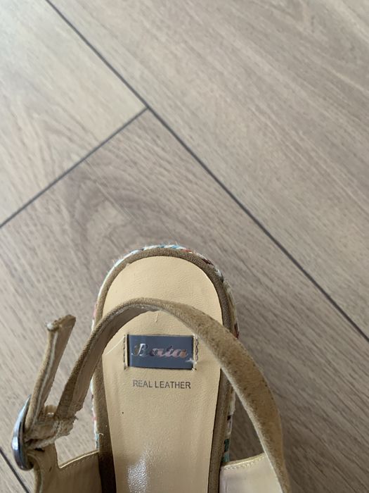 Дамски сандали