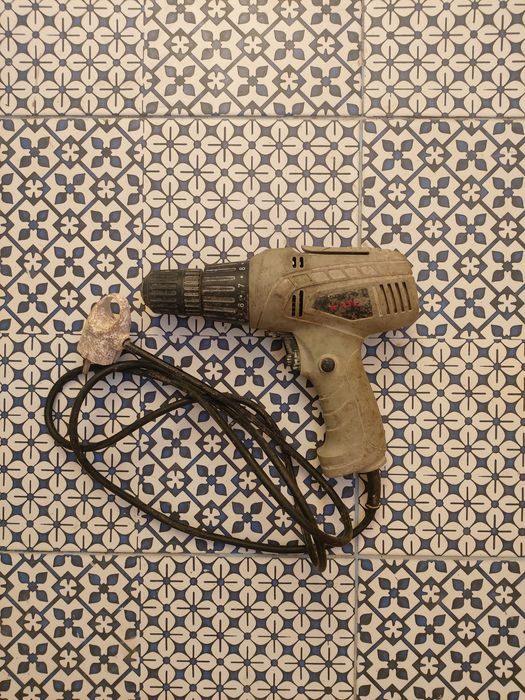 Шуруповёрт проводной