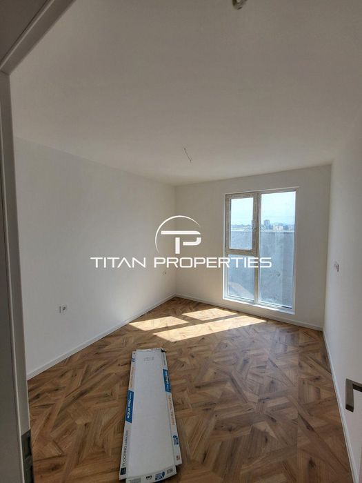 Продава се Четиристаен апартамент в Бургас, Изгрев - 160 кв.м за 1195 €/кв.м - Снимка #2