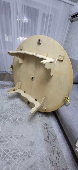 Продам круглый стол