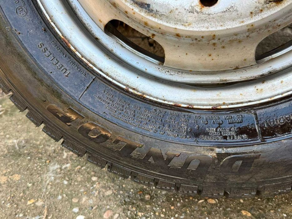 Roata 195/75/R16C cu anvelopa Dunlop iarna