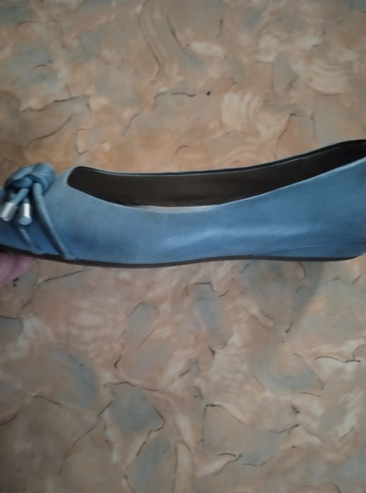 Продам лоферы женские