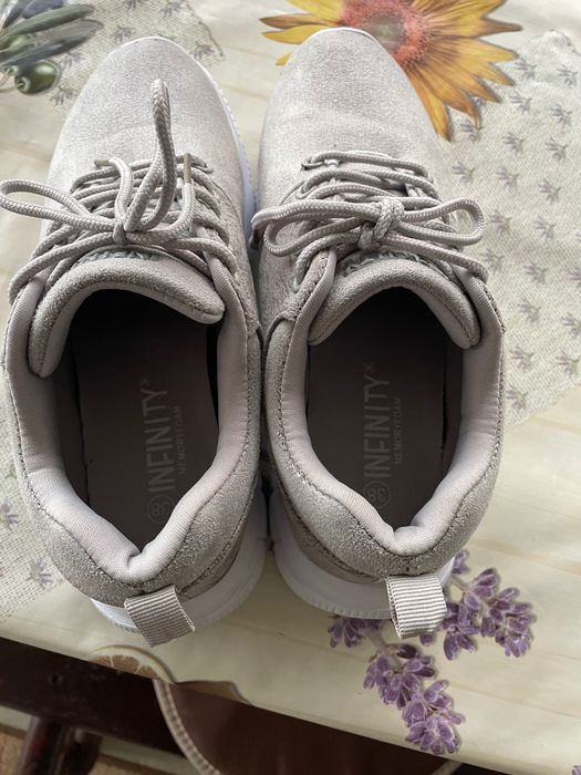 Дамски маратонки