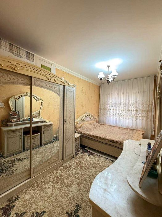 Продается квартира Гулобод 5 хона срочно !