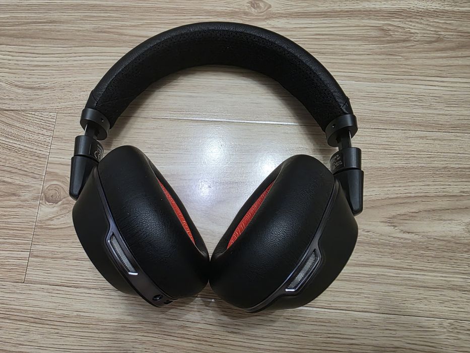 Căști Wireless Plantronics Voyager 8200 UC (B8200) – Stare Excelentă!