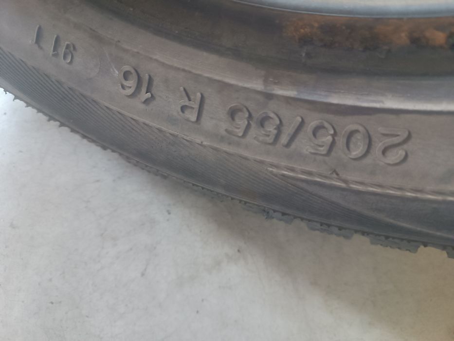 Продам шины 205/55/16 ЗИМА