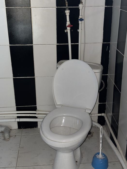 Продам раковину с зеркалом